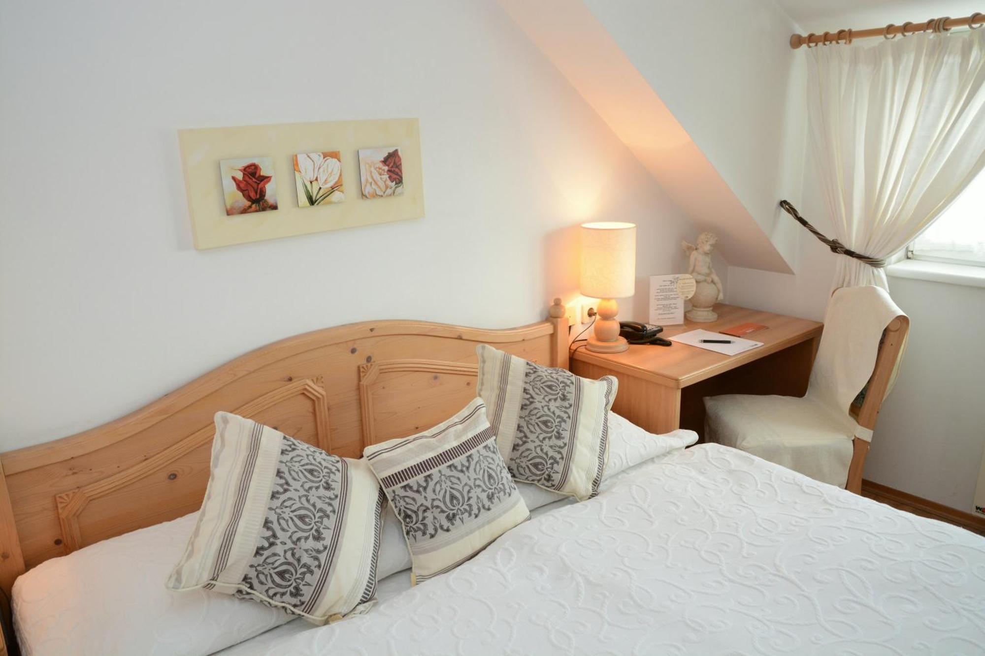 Hotel & Restaurant Braunstein - Pauli'S Stuben Purbach am Neusiedlersee Phòng bức ảnh